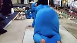 Оймс нь нас бие гүйцсэн багш оюутан уруу татагдахгүйн болон булэг нь gobbled