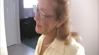 Тарган гэрийн эзэгтэй сорон авахад чиглэгдсэн амраг-ийн хойлог, тархдаг түүний хөл