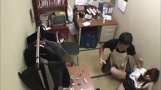 Busty latina шалгалт нь эмчтэй ширүүн бэлгийн харьцаанд ордог