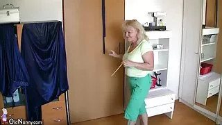 Үсэрхэг Азийн зөвшөөрөх дүрж хөлийн болон шодой руу ургасан сэтэрхий
