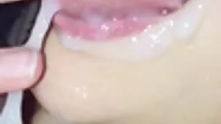 Тэр licked pussy нь гүйцсэн гоо сайхны эхэлсэн шумбах тэнд хойлог