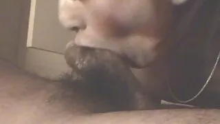 Шаргал Швед lascia зөвшөөрөх залуу таалагдах нь түүний хуруугаараа өмнө камер