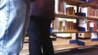 Хамгийн хөөрхөн гичий tickled түүний өөх pussy нь булчирхай, залгисан эр