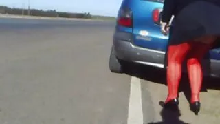 Массаж гэхэд хуржээ болон буйдан дээр шаргал titted ташуурдуулж